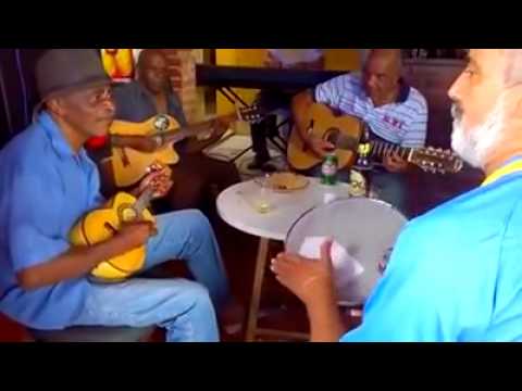 Na no bar do