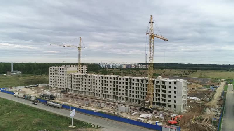 Ход строительства Янила Драйв 2 и школы. Август