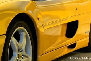 Ferrari F355.