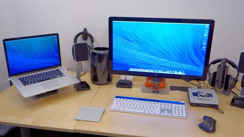 Ultimate Mac Setup, Desk Tour ( February