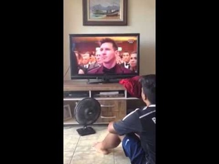 Torcedor de Cristiano Ronaldo comemora Bola de Ouro 2014