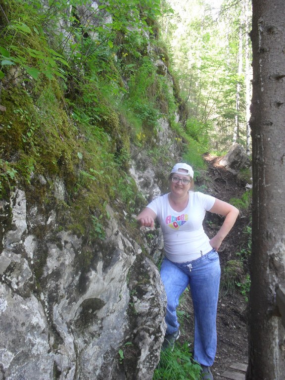 Елена Пивоварова |