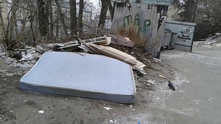 центр города!ул московская! мусор!