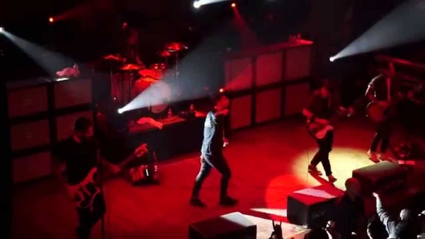 Silverstein Fist Wrapped In Blood Live 2015 House Of