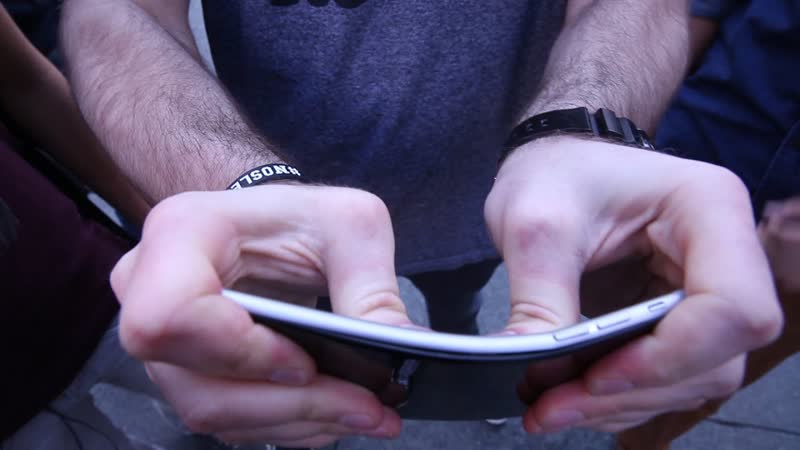 i Phone 6 Plus: The Bend