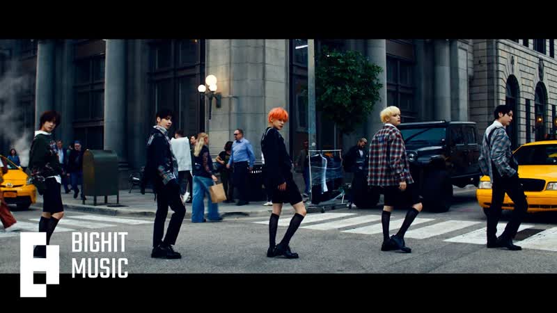TXT (투모로우바이투게더) Chasing That Feeling Official