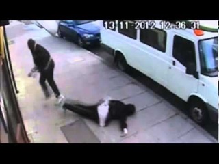 жесть! афроамериканец зверски ударил девушку в хиджабе ...