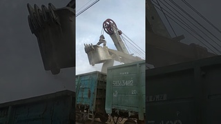 ЭКГ 5 грузит полувагоны