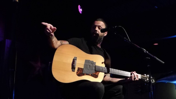 Justin Furstenfeld ( Blue October) Hate Me w, Italian Radio intro Acoustic Corpus Christi